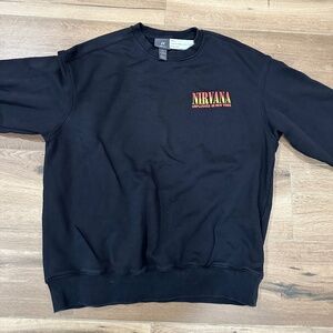 Sweatshirt	H&M	Crewneck Nirvana	Black	Medium Tall	Like New